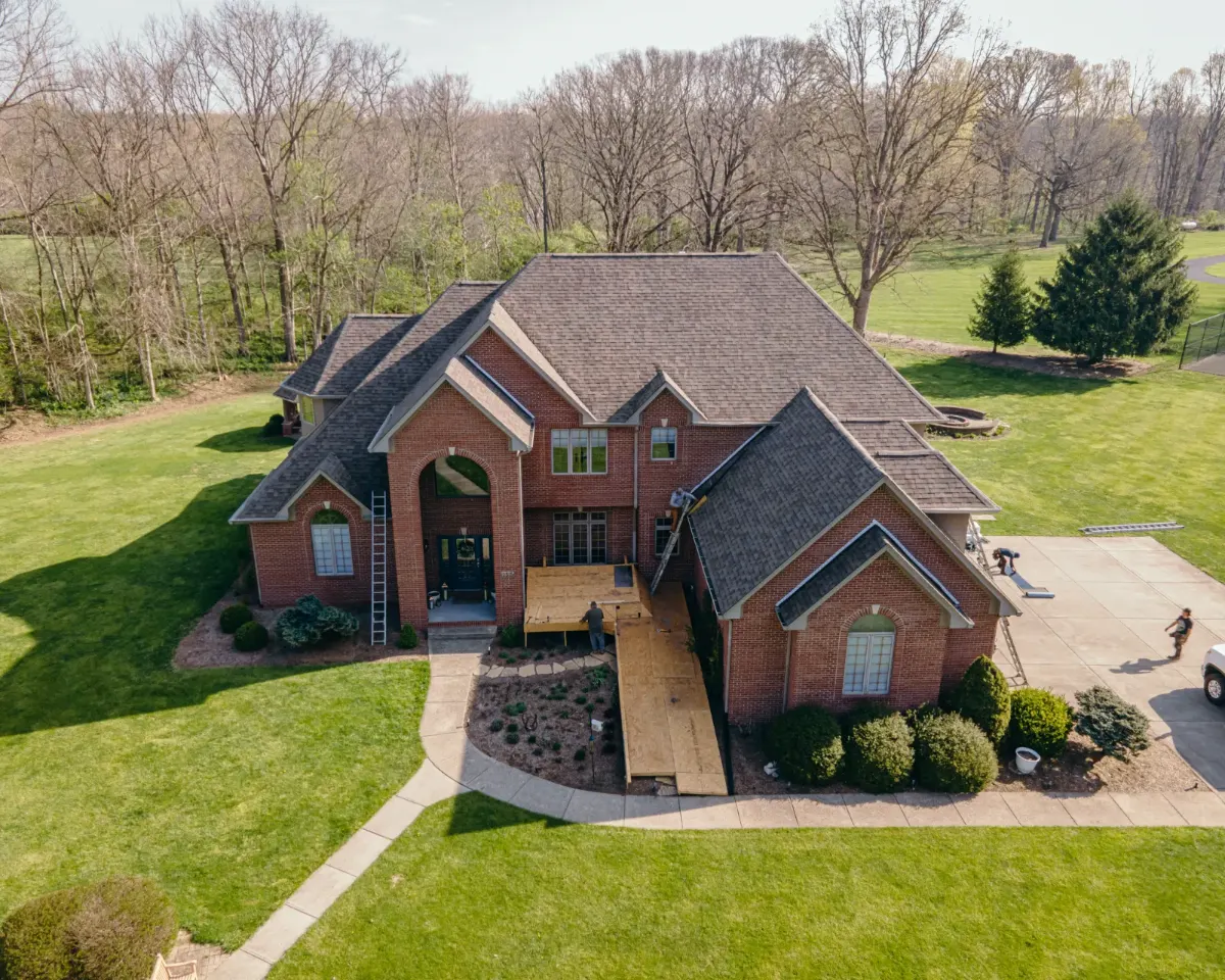 Architectural asphalt shingles completed in Viking Meadows, Hamilton County (December 2025)
